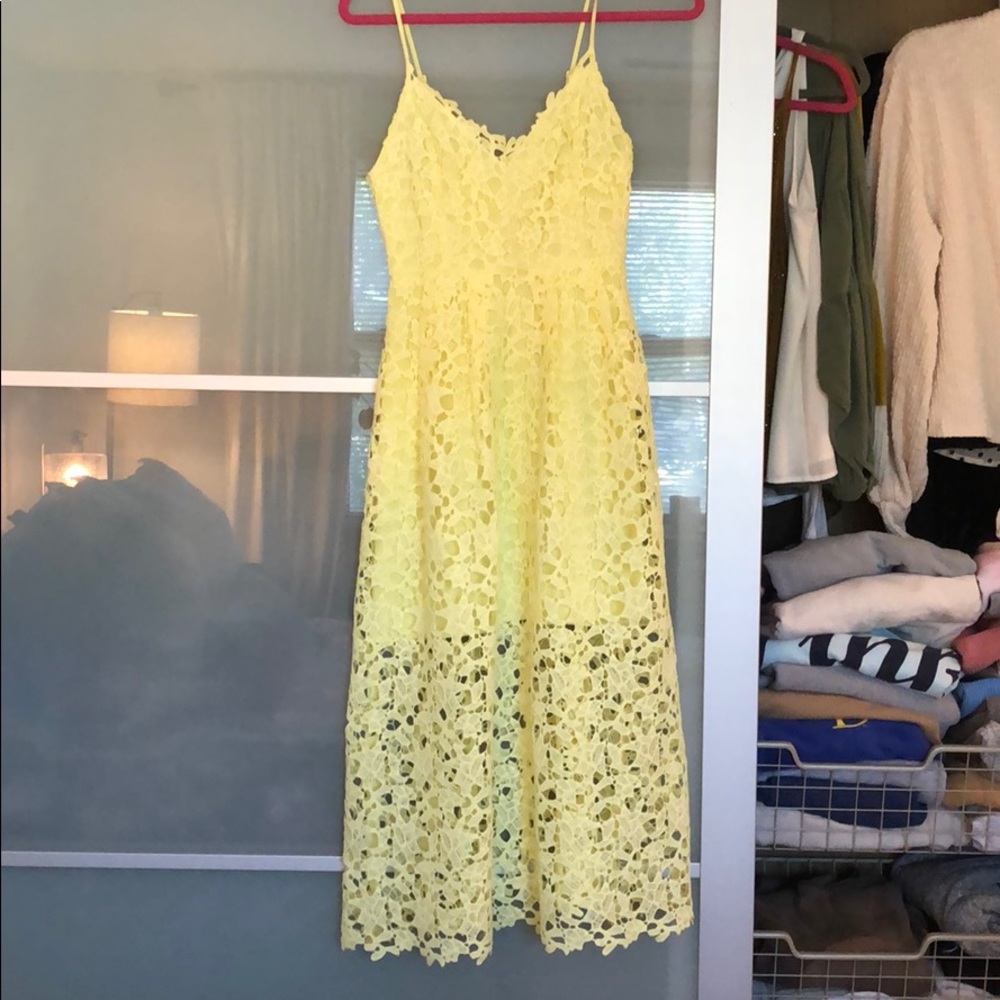 ASTR BRIGHT YELLOW MIDI DRESS
